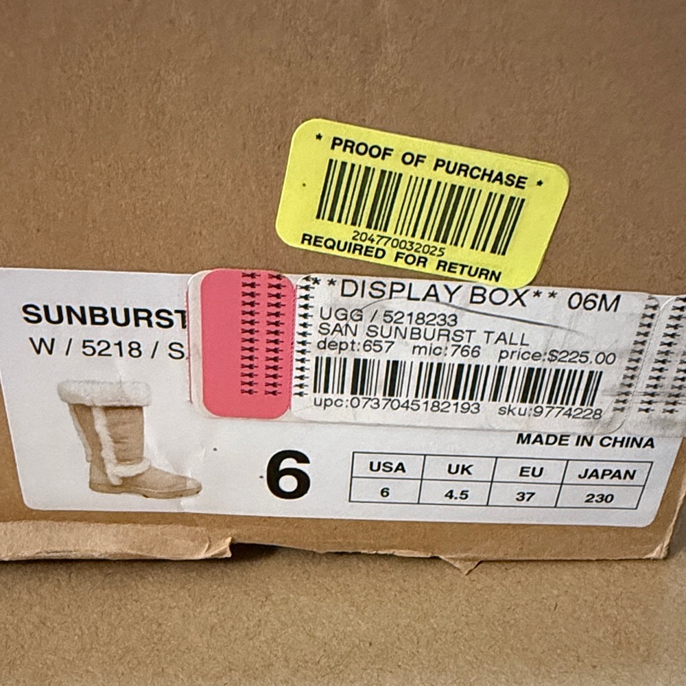 UGG sunburst tall boot - Picture 9 of 10
